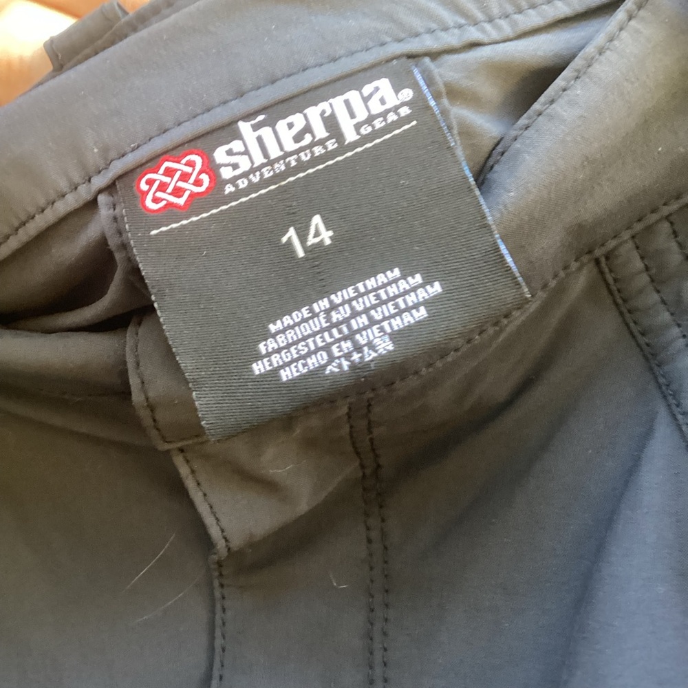 Sherpa outdoor Classic Black Mini Skirt, size 14 - Picture 5 of 9